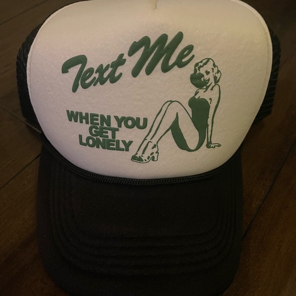 Trucker fit hat - Picture 1 of 2